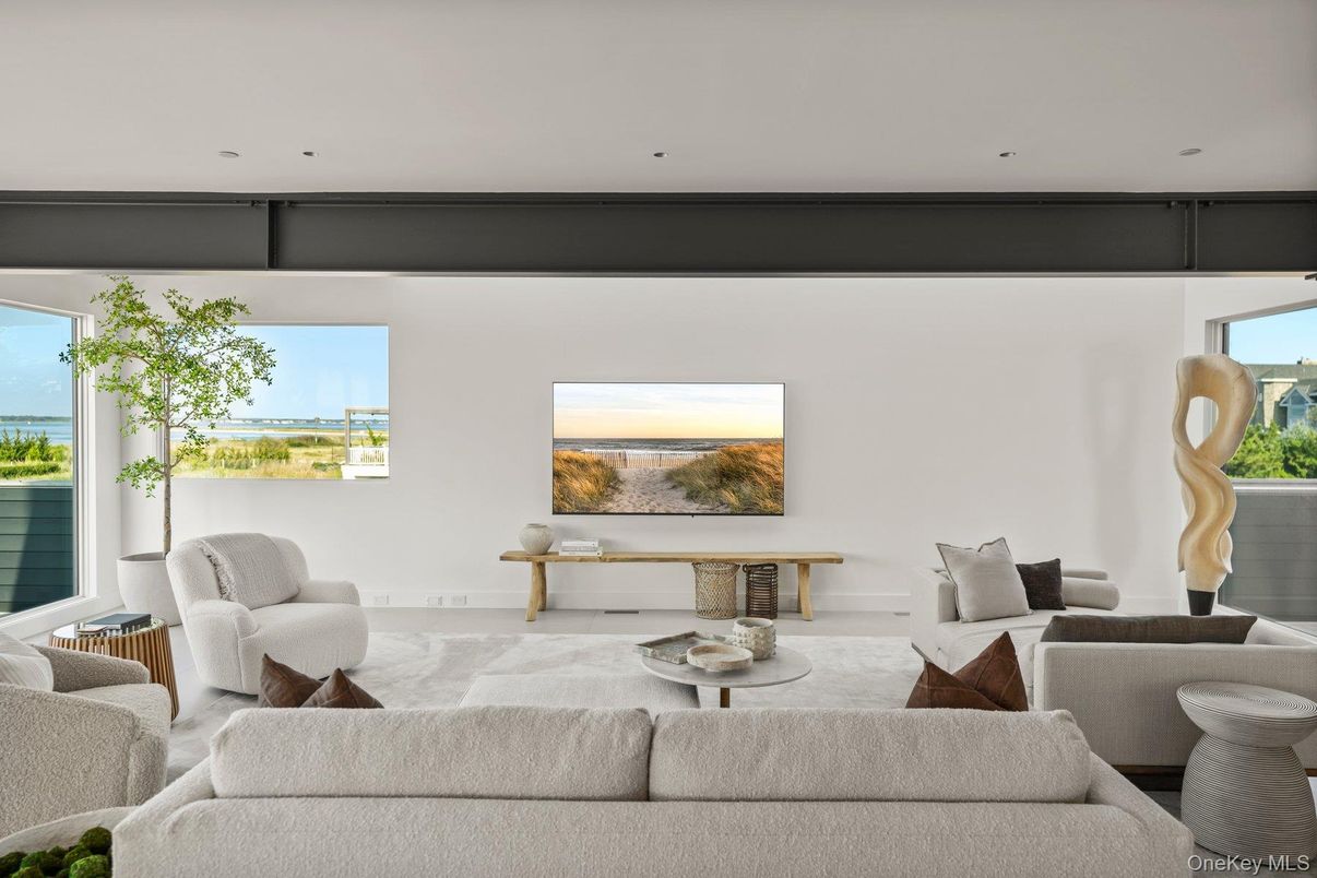 Interior, Living room, Recessed Lighting, Water