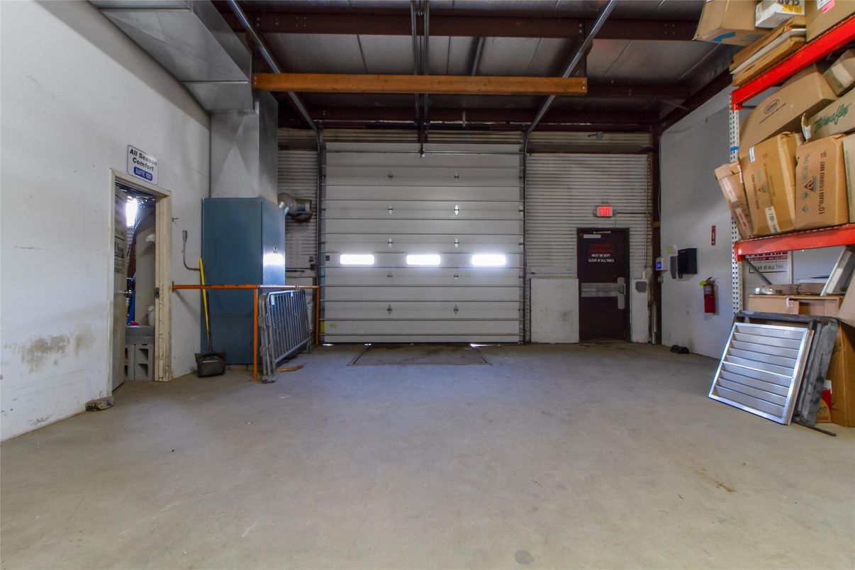 Garage, Interior