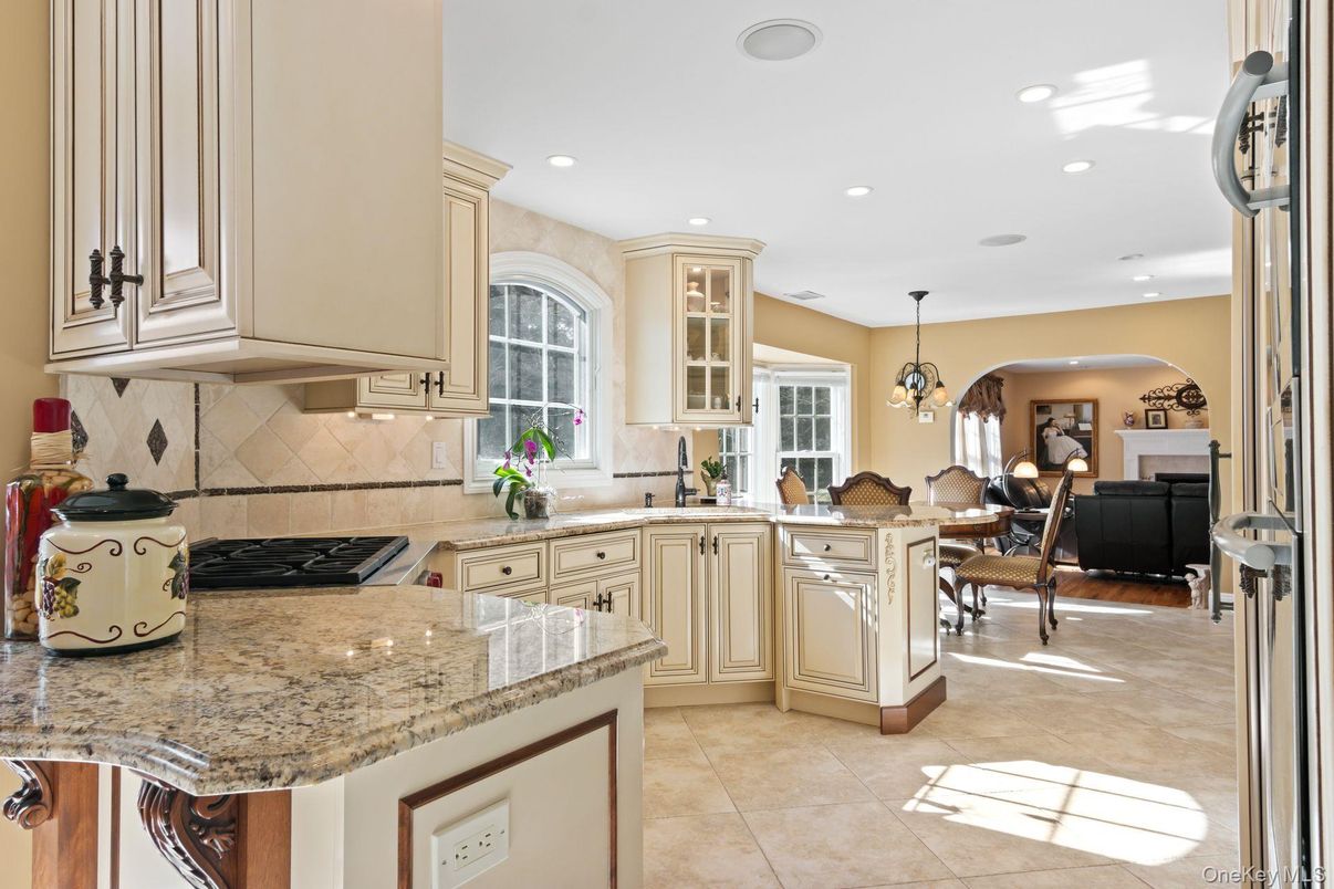 Chandelier, Dining room, Interior, Kitchen, Pendant Lights, Recessed Lighting