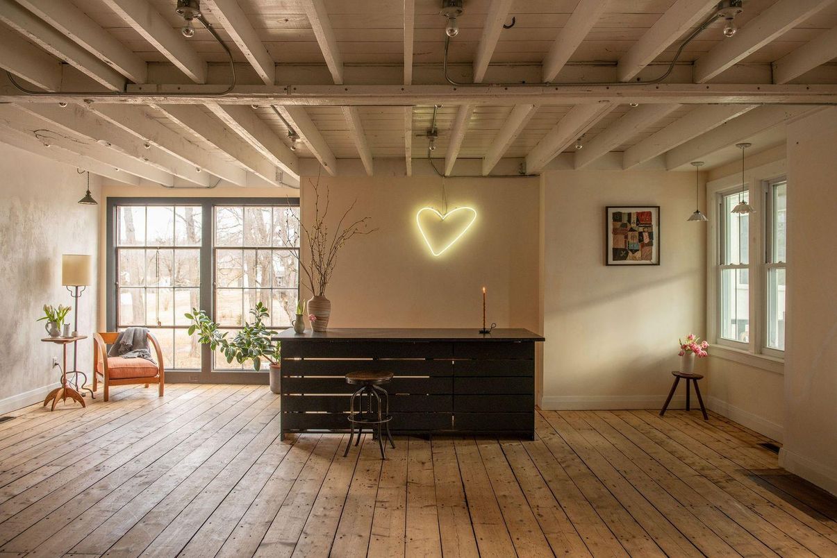 Interior, Pendant Lights, Wood Texture Flooring