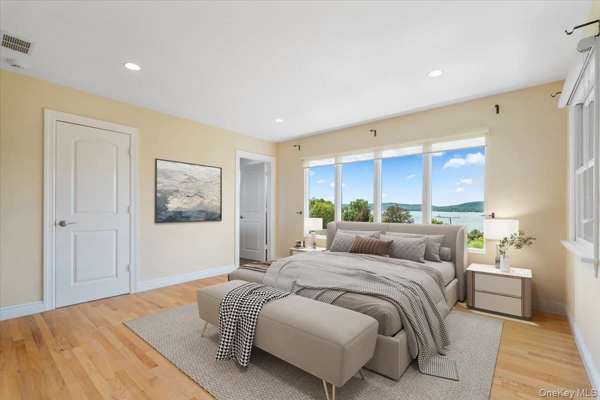 Bedroom, Interior, Recessed Lighting, Water, Wood Texture Flooring