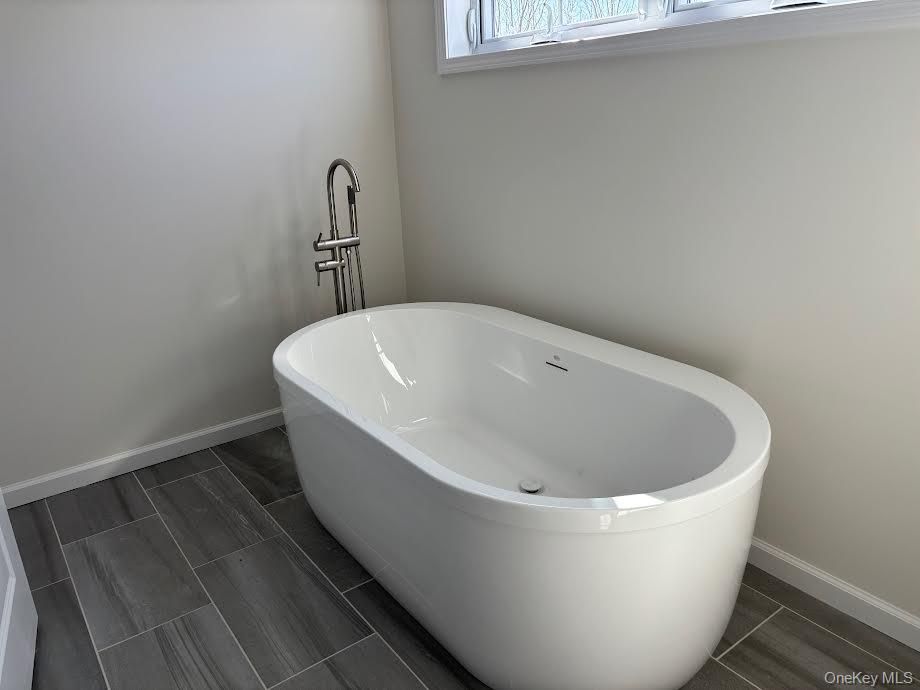 Bathroom, Free Standing Baths, Interior