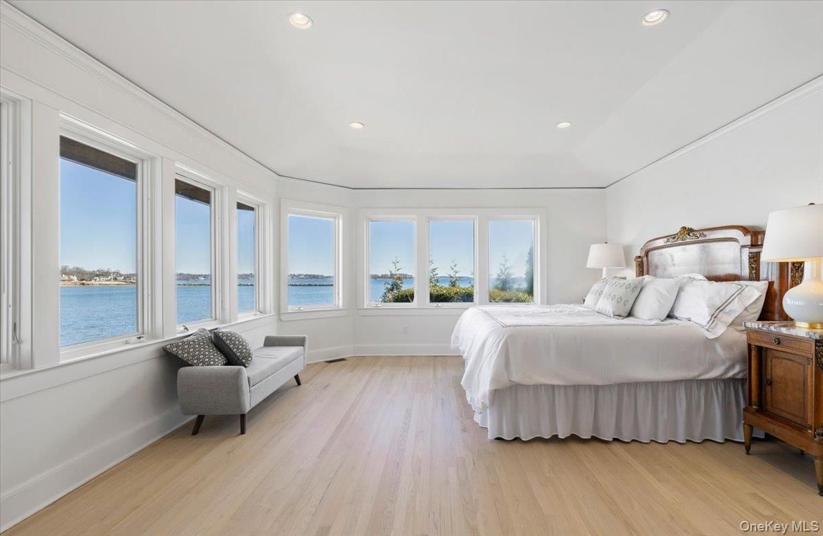 Bedroom, Interior, Recessed Lighting, Water, Wood Texture Flooring