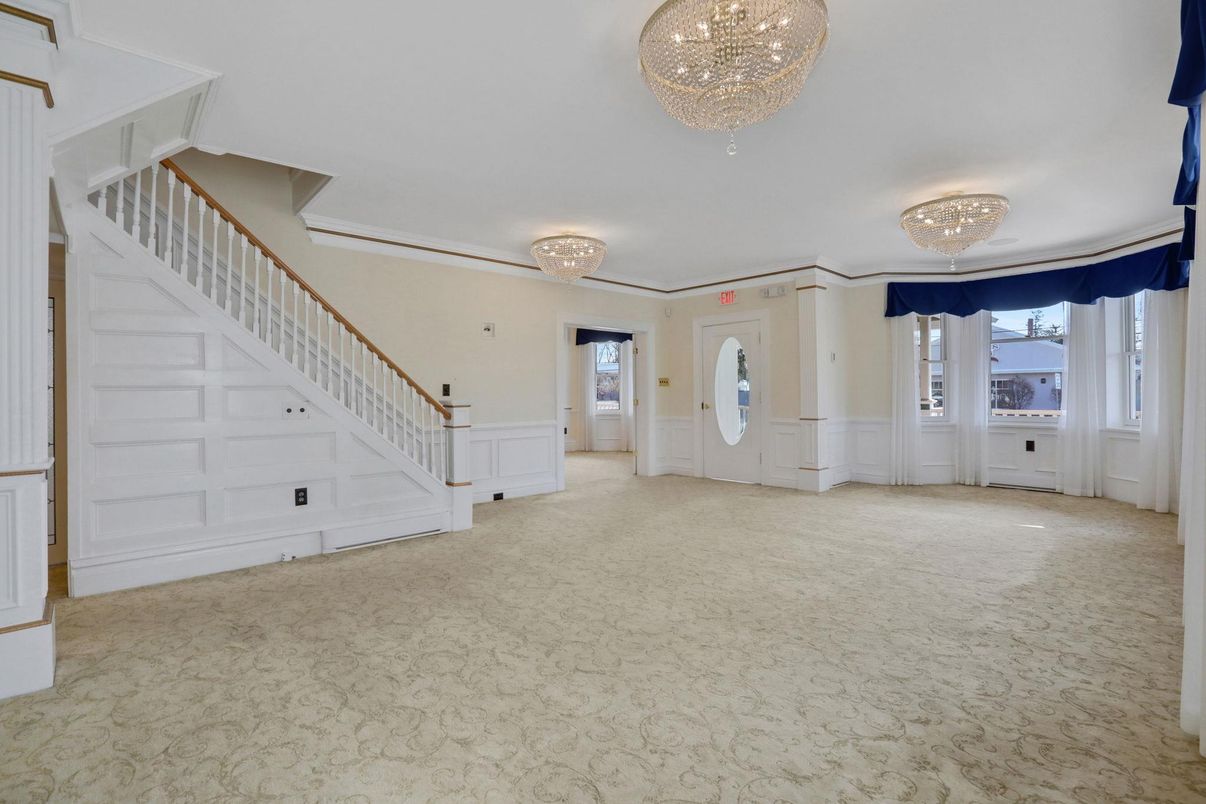 Chandelier, Empty room, Interior