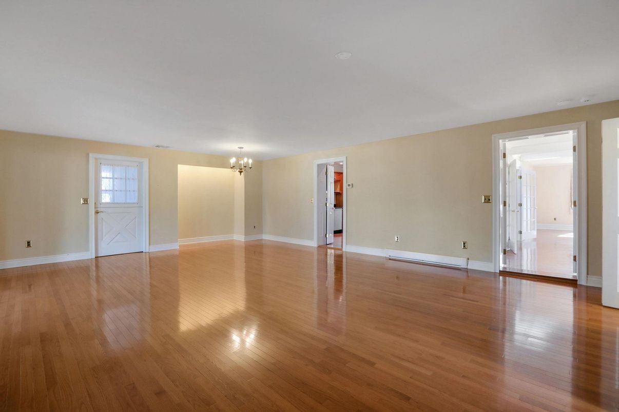Chandelier, Empty room, Interior, Wood Texture Flooring