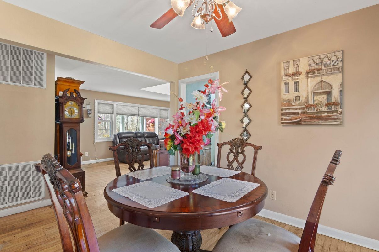 Dining room, Interior, Wood Texture Flooring