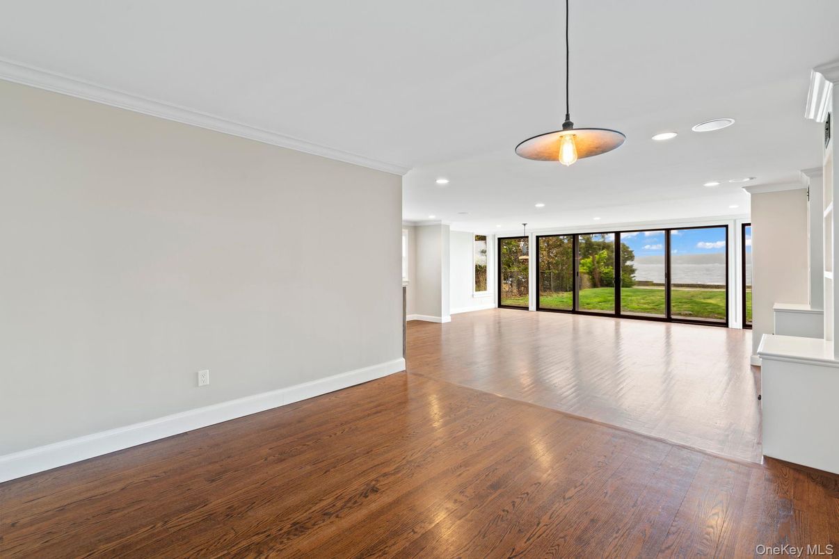 Empty room, Interior, Pendant Lights, Recessed Lighting, Wood Texture Flooring