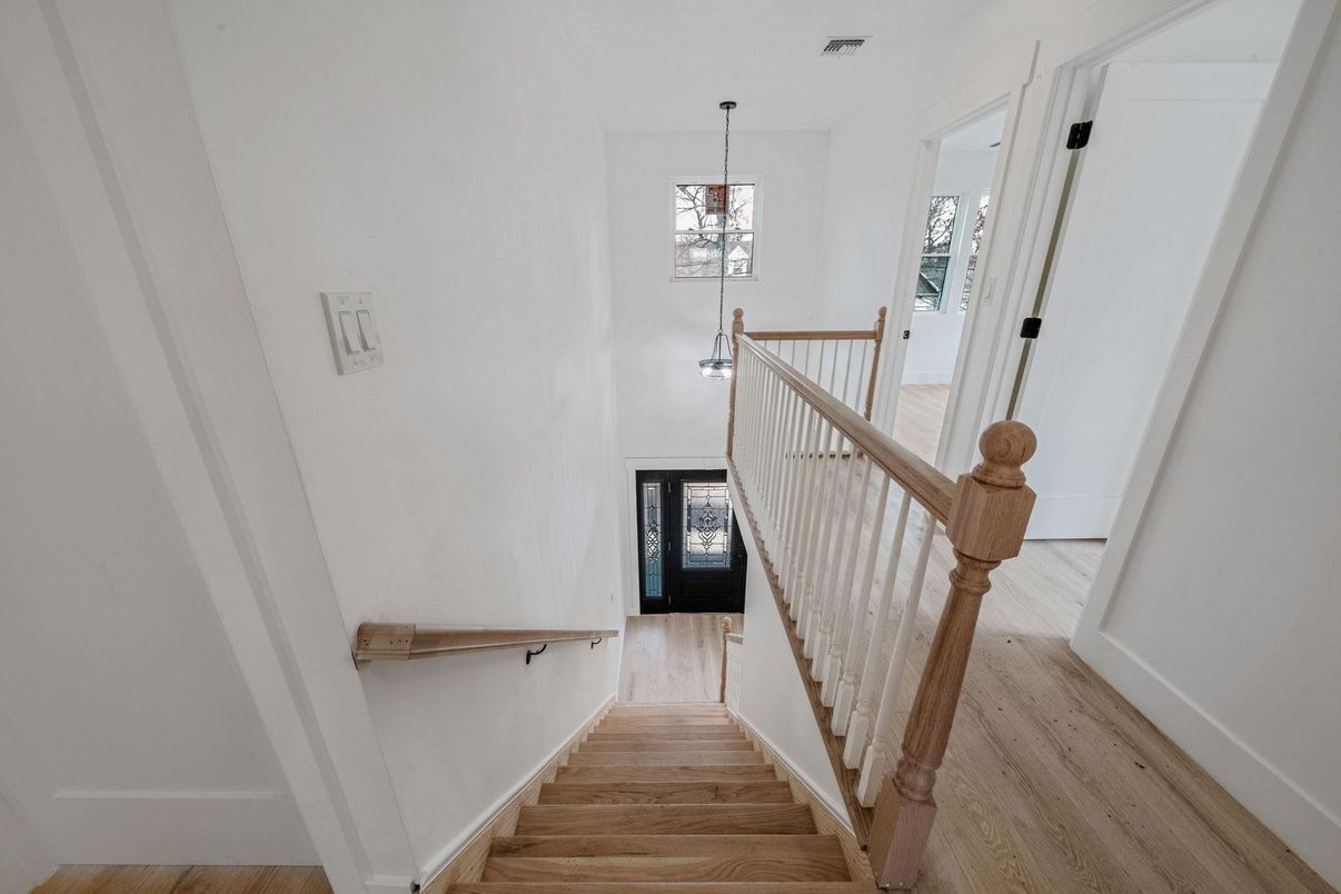 Interior, Pendant Lights, Wood Texture Flooring