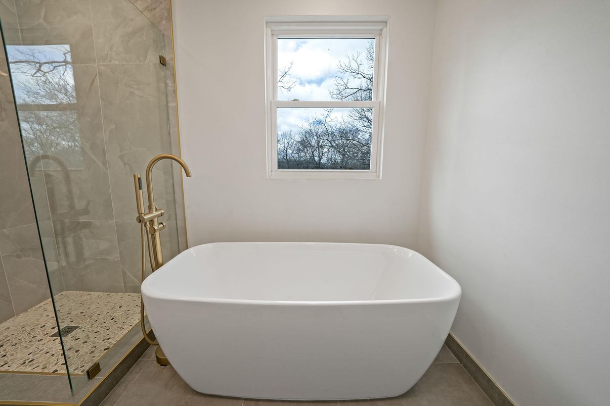 Bathroom, Free Standing Baths, Glass Shower, Interior