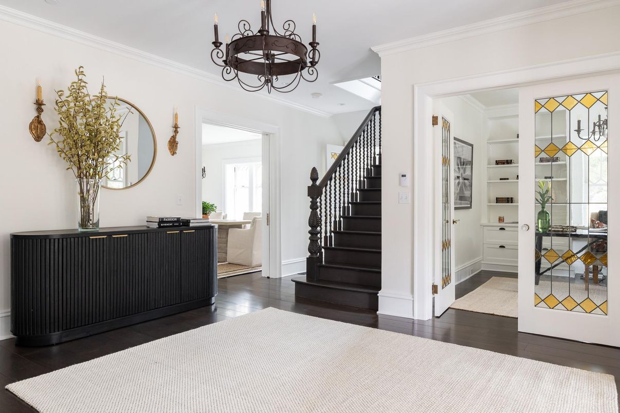 Chandelier, Interior, Wood Texture Flooring