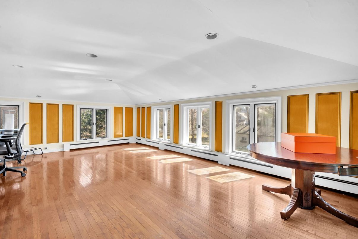 Home Office, Interior, Recessed Lighting, Wood Texture Flooring