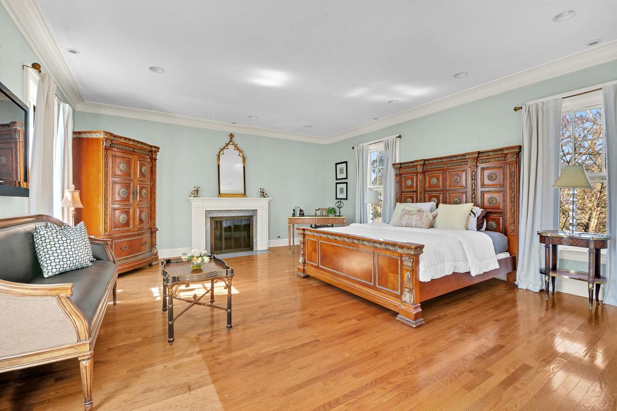 Bedroom, Fireplace, Interior, Recessed Lighting, Wood Texture Flooring
