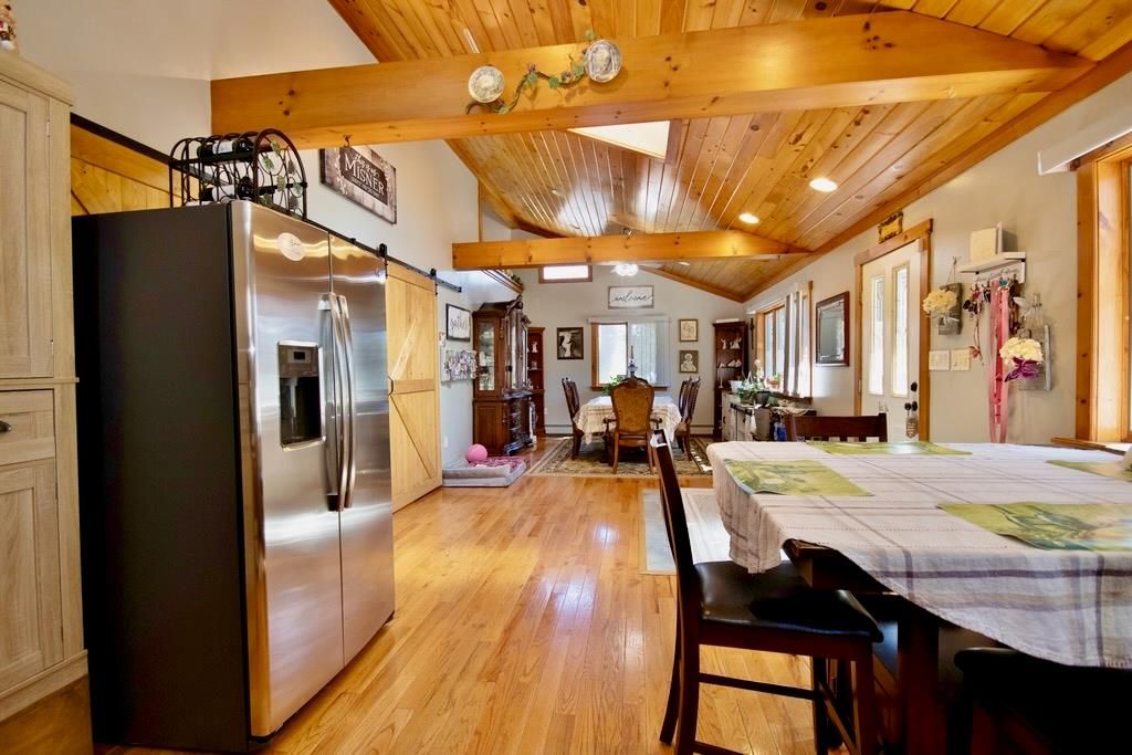 Dining room, Interior, Kitchen, Recessed Lighting, Stainless Steel Appliances, Wooden Beams, Wooden Ceilings, Wood Texture Flooring