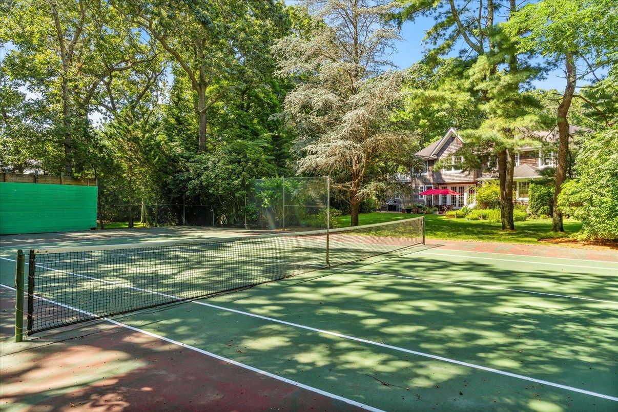 Exterior, Tennis Courts