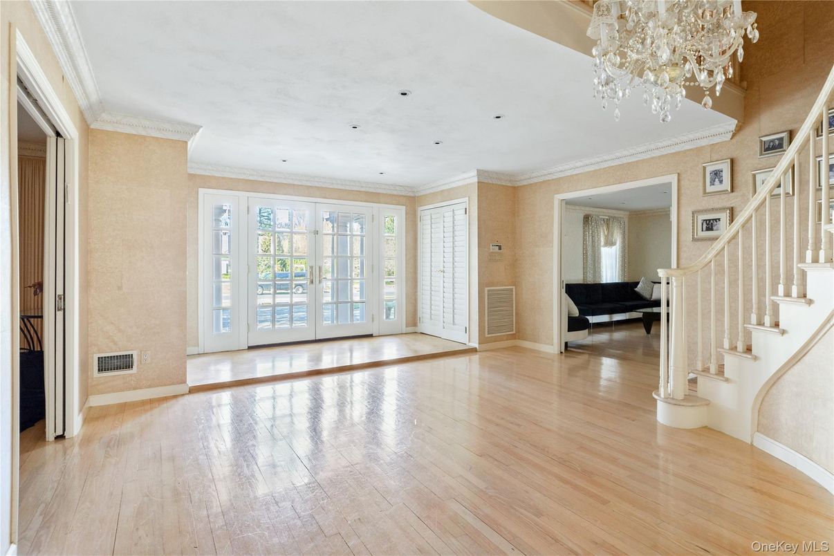 Chandelier, Empty room, Interior, Recessed Lighting, Wood Texture Flooring
