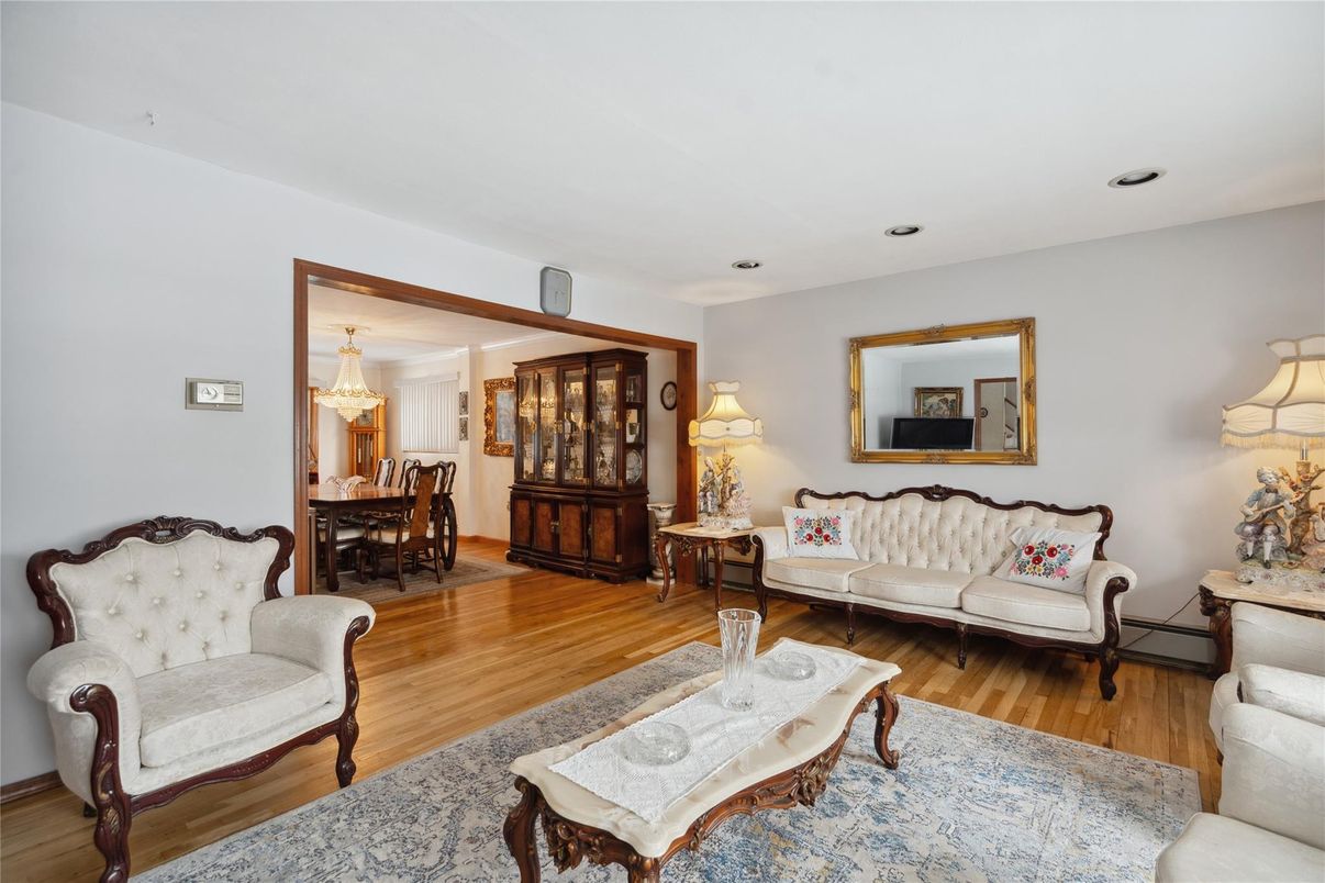 Chandelier, Dining room, Interior, Living room, Recessed Lighting, Wood Texture Flooring