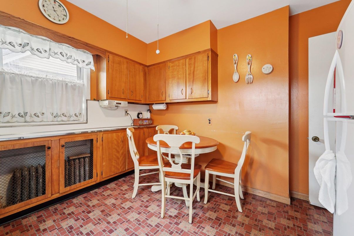 Dining room, Interior