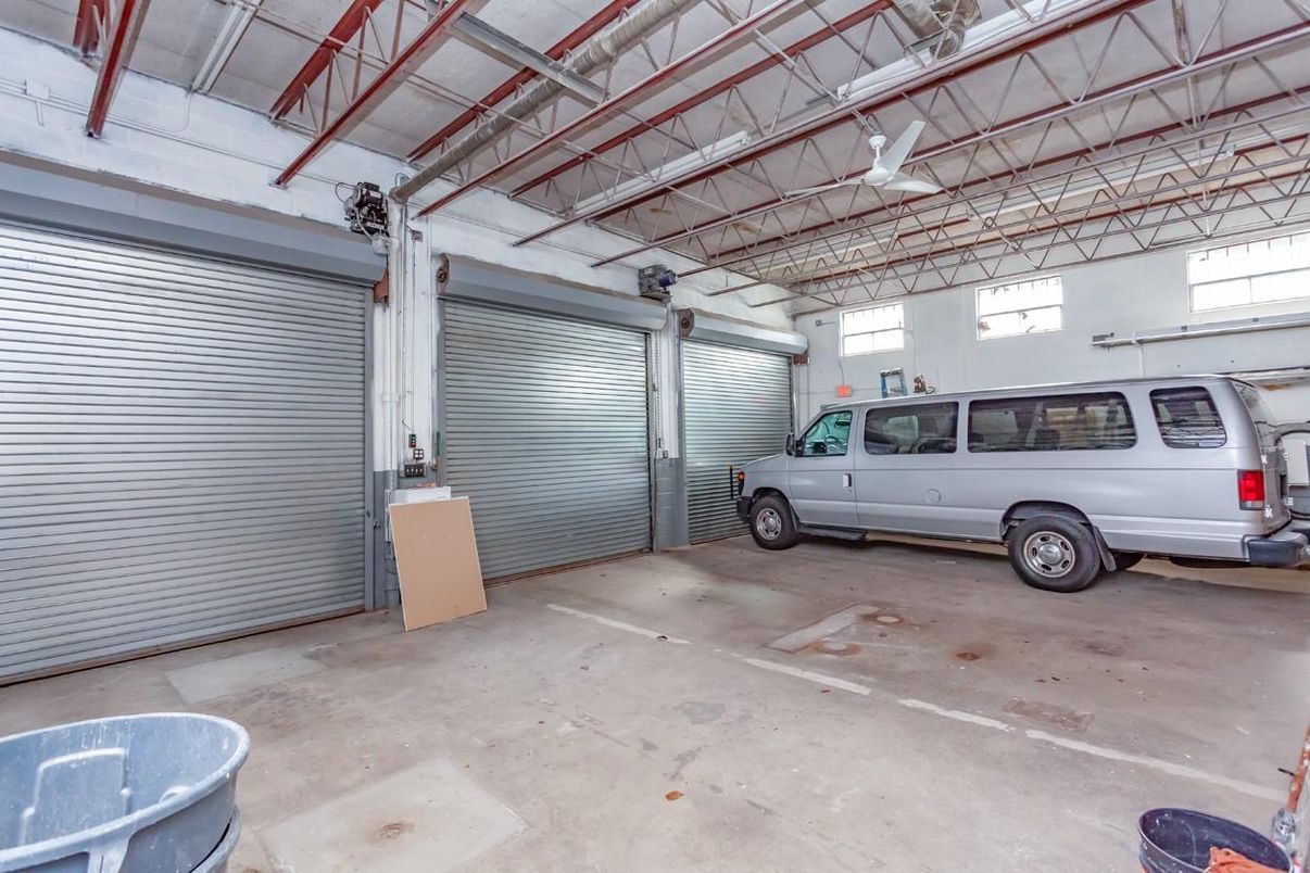 Garage, Interior