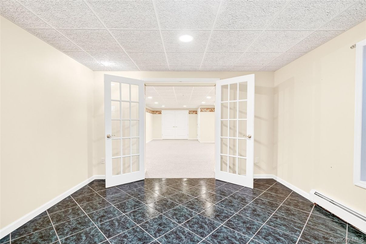 Empty room, Interior, Kitchen, Recessed Lighting