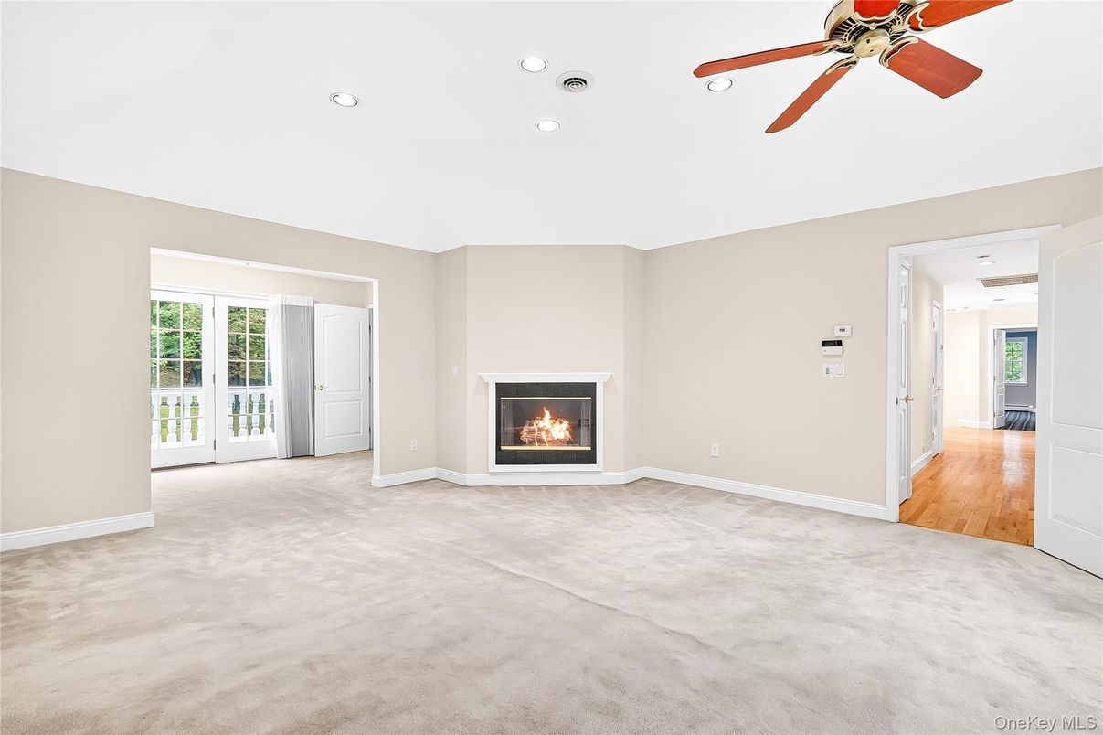Empty room, Fireplace, Interior, Recessed Lighting