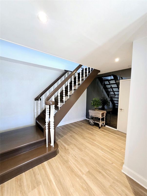 Interior, Recessed Lighting, Wood Texture Flooring