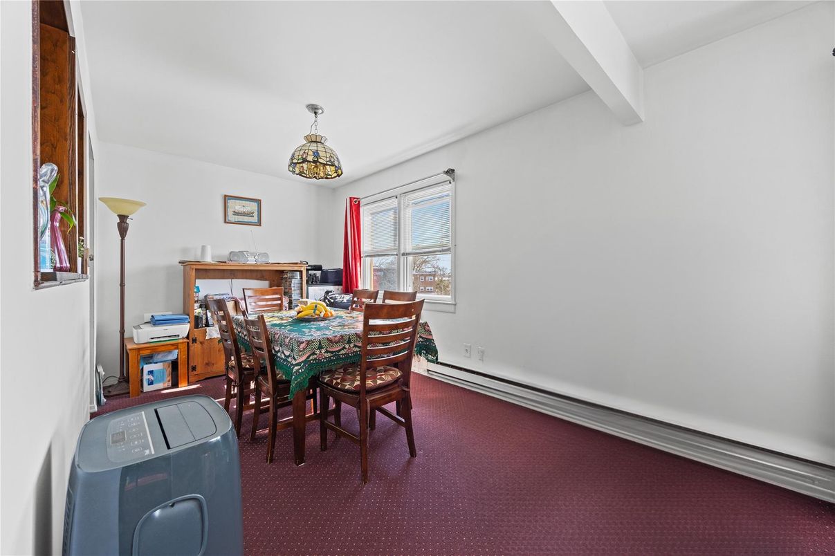 Dining room, Interior