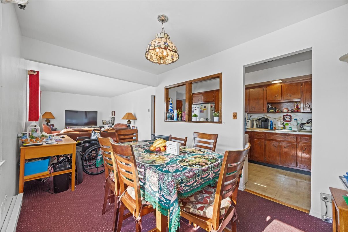 Dining room, Interior