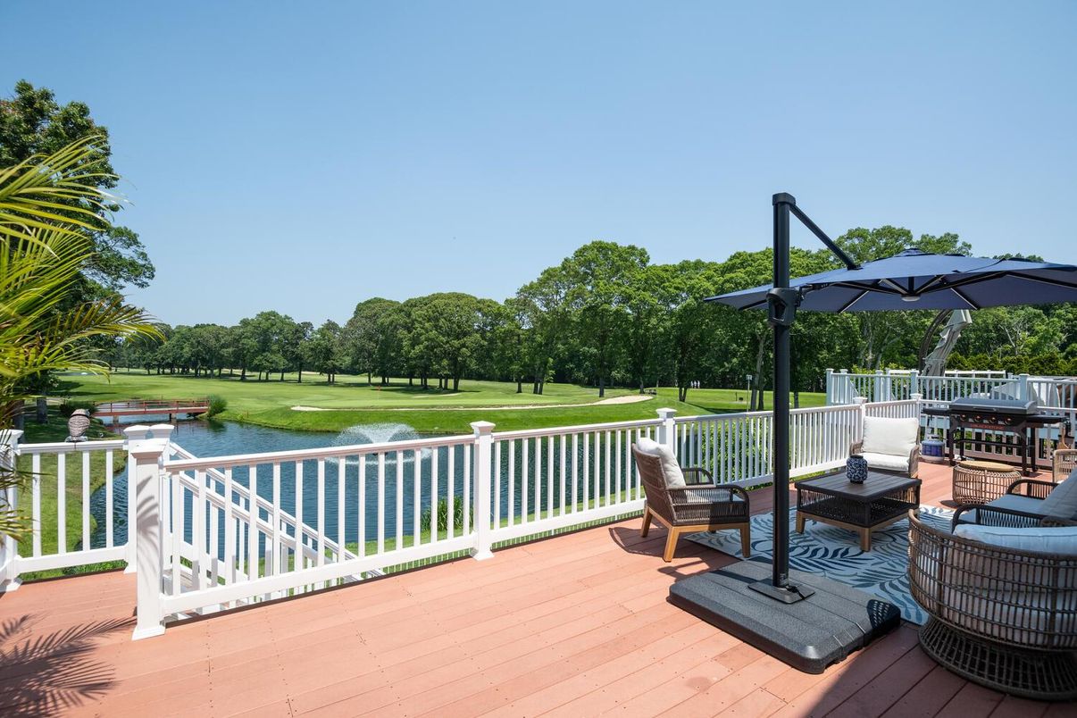 Exterior, Pool, Water