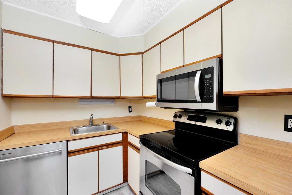 Interior, Kitchen, Stainless Steel Appliances