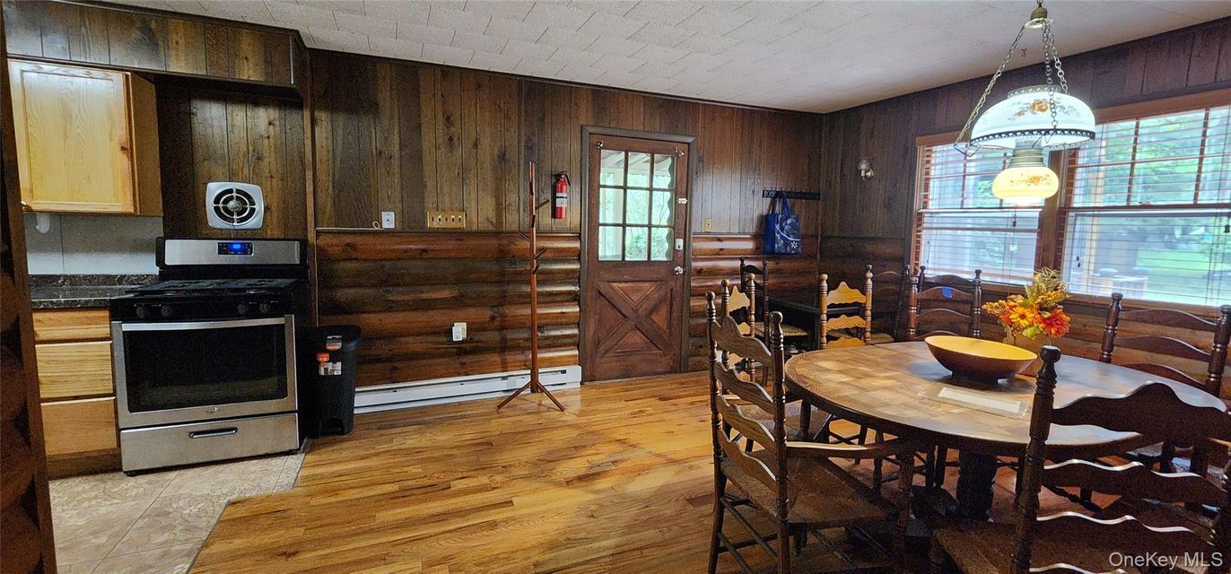 Dining room, Interior, Kitchen, Pendant Lights, Wood Texture Flooring, Wooden Walls
