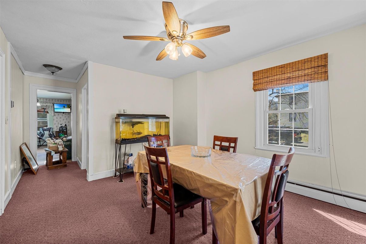 Dining room, Interior