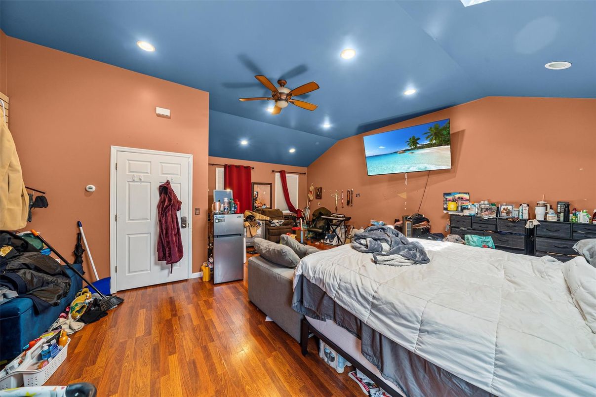 Bedroom, Interior, Recessed Lighting, Wood Texture Flooring