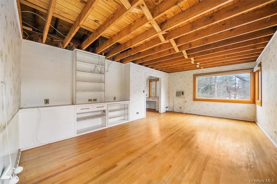 Empty room, Interior, Wooden Beams, Wooden Ceilings, Wood Texture Flooring