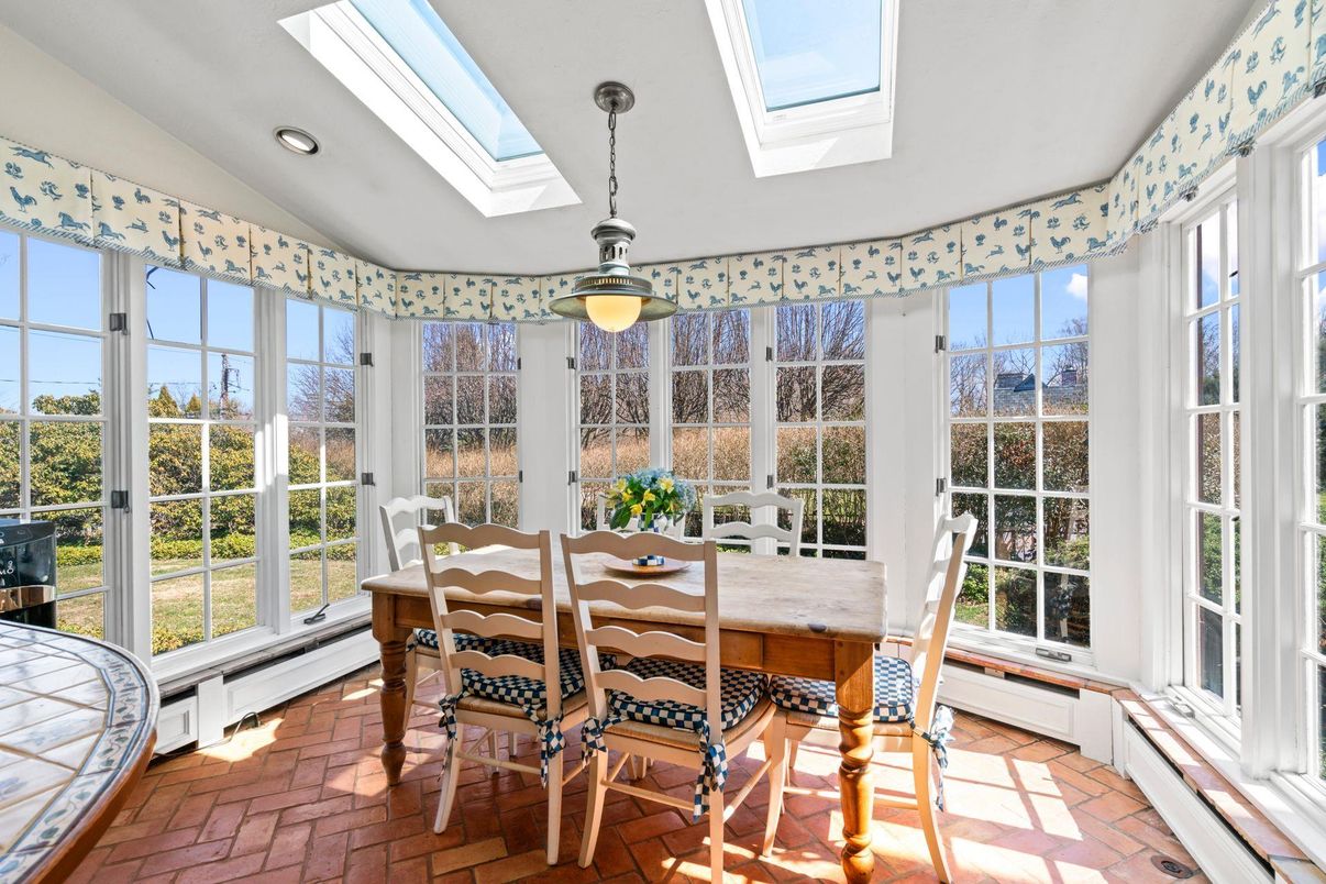Dining room, Interior, Pendant Lights, Recessed Lighting, Sun Room