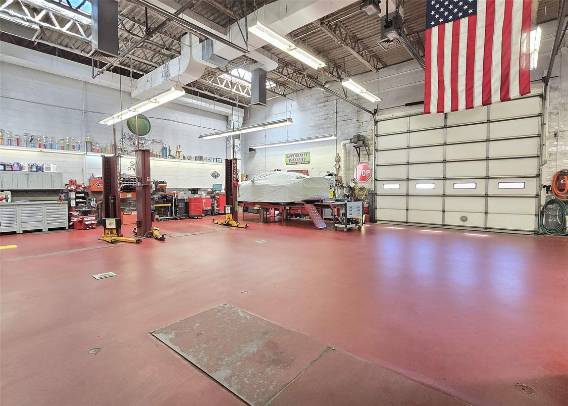 Fitness Equipment, Garage, Interior