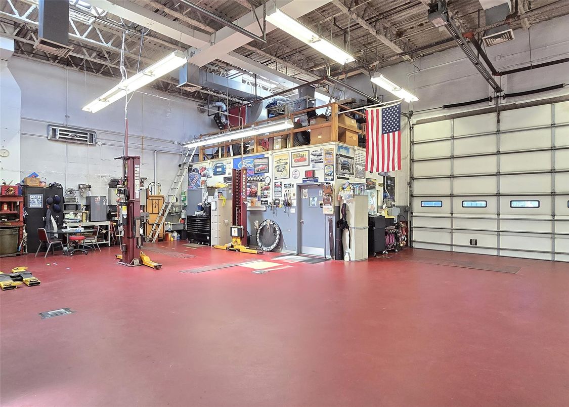 Fitness Equipment, Interior