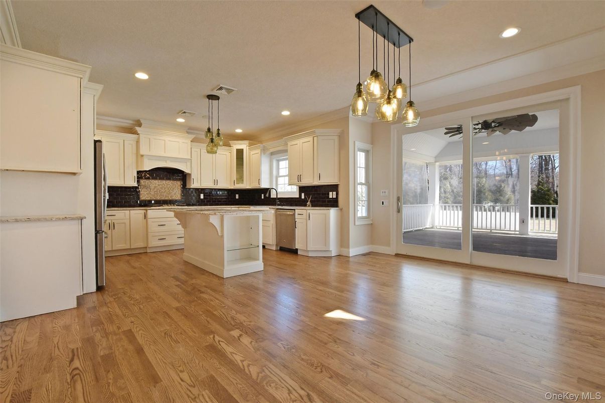 Interior, Kitchen, Pendant Lights, Recessed Lighting, Wood Texture Flooring