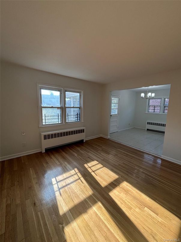 Empty room, Interior, Pendant Lights, Wood Texture Flooring