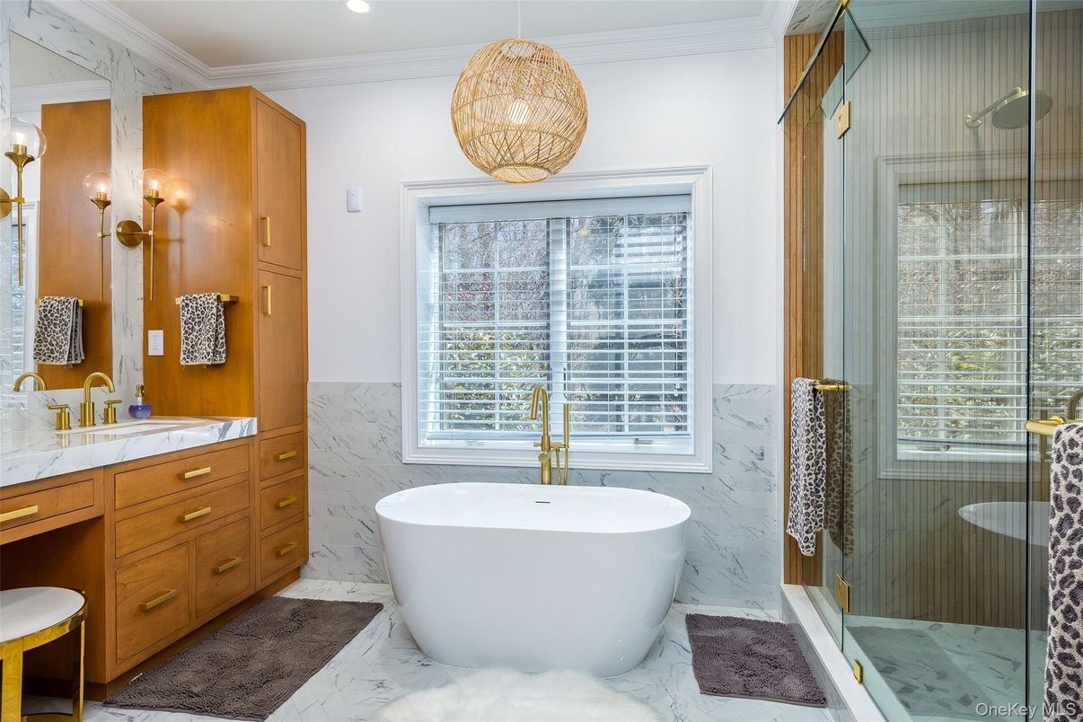 Bathroom, Free Standing Baths, Glass Shower, Interior, Marble, Pendant Lights, Recessed Lighting