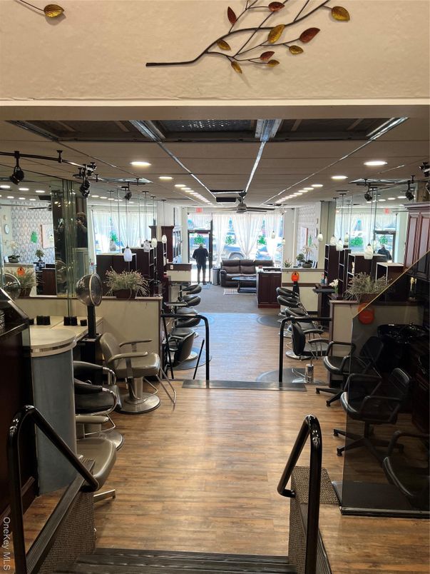 Fitness Equipment, Gym, Interior, Recessed Lighting, Wood Texture Flooring