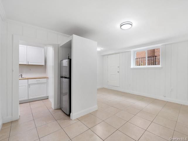 Empty room, Interior, Kitchen