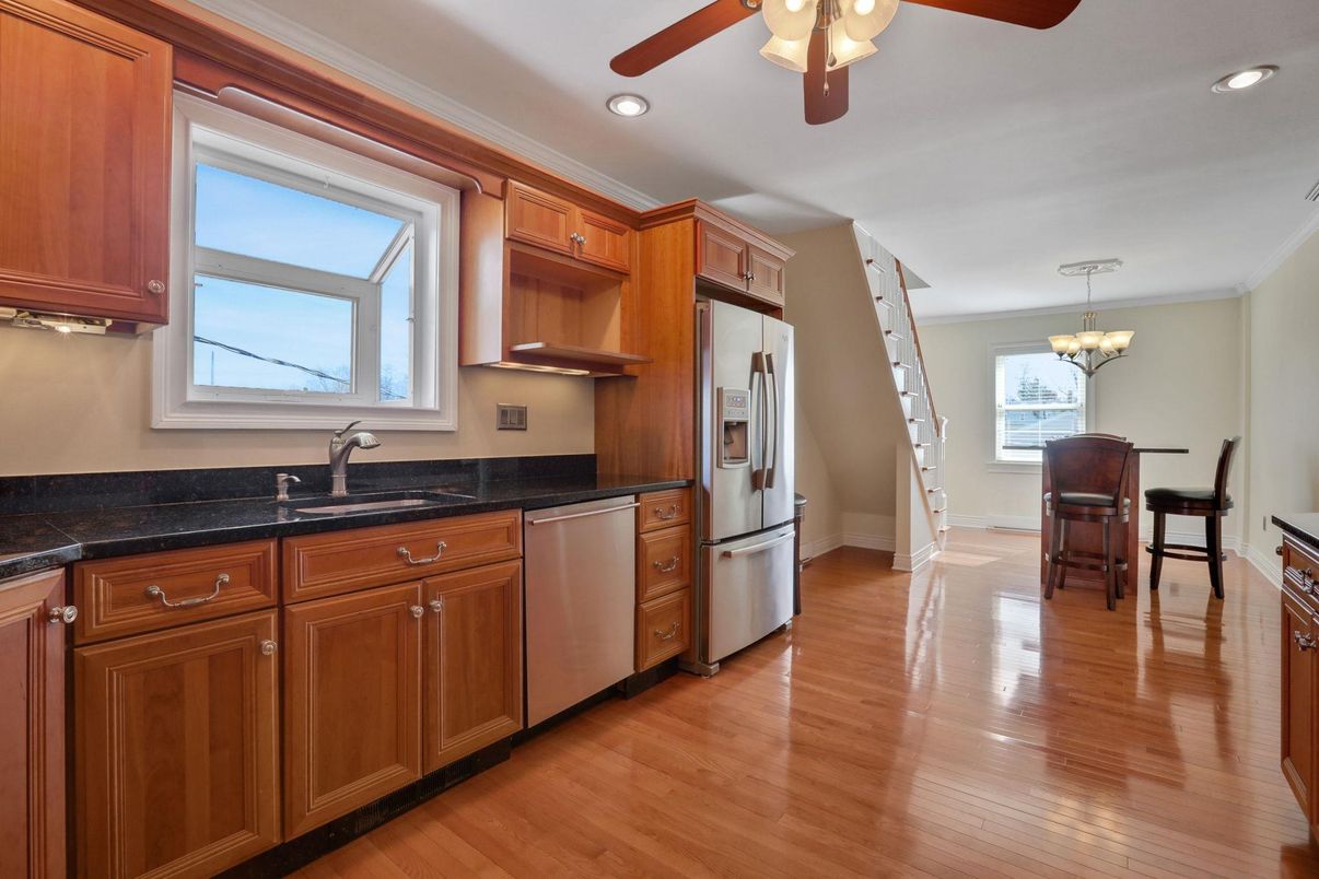 Chandelier, Dining room, Interior, Kitchen, Recessed Lighting, Wood Texture Flooring