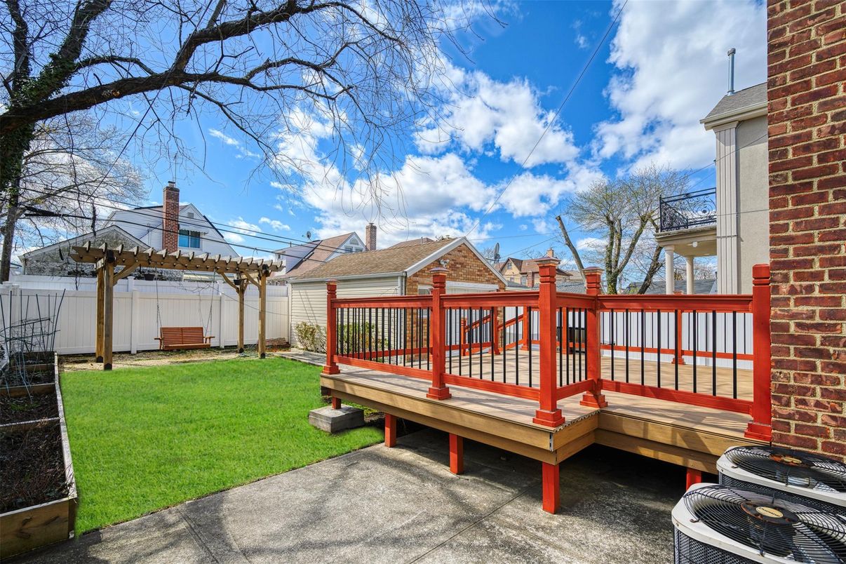 Backyard, Detached Garage, Exterior