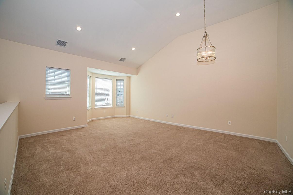 Empty room, Interior, Pendant Lights, Recessed Lighting