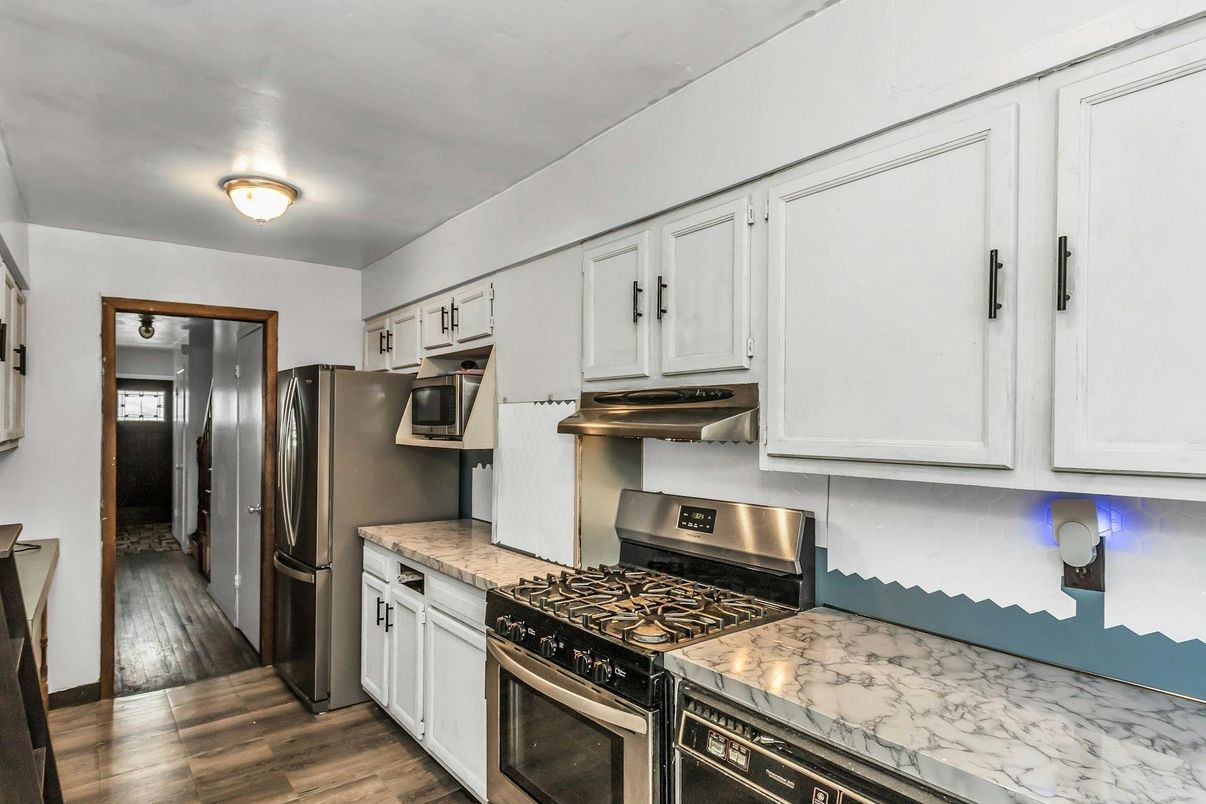 Interior, Kitchen, Stainless Steel Appliances, Wood Texture Flooring