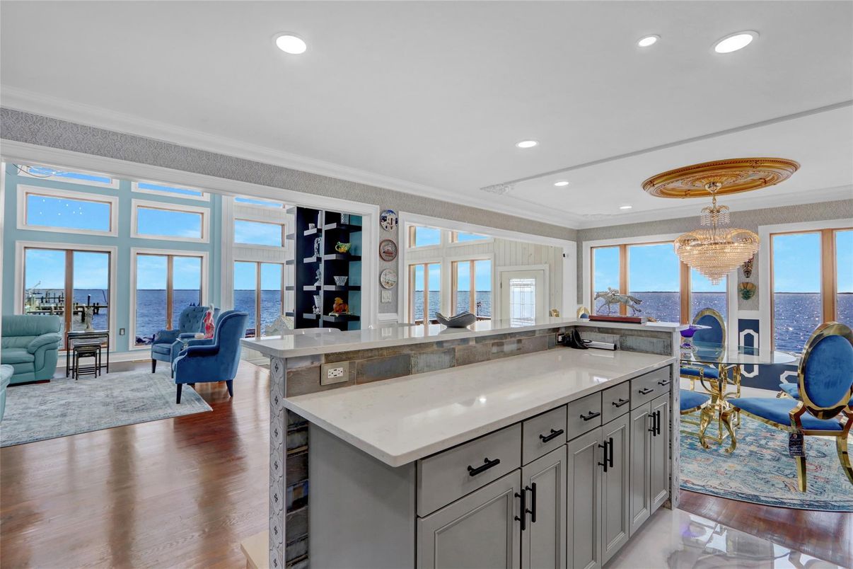 Chandelier, Dining room, Interior, Living room, Recessed Lighting, Water, Wood Texture Flooring