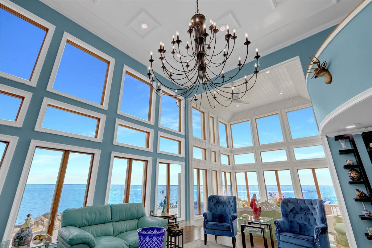 Chandelier, Interior, Sun Room, Water
