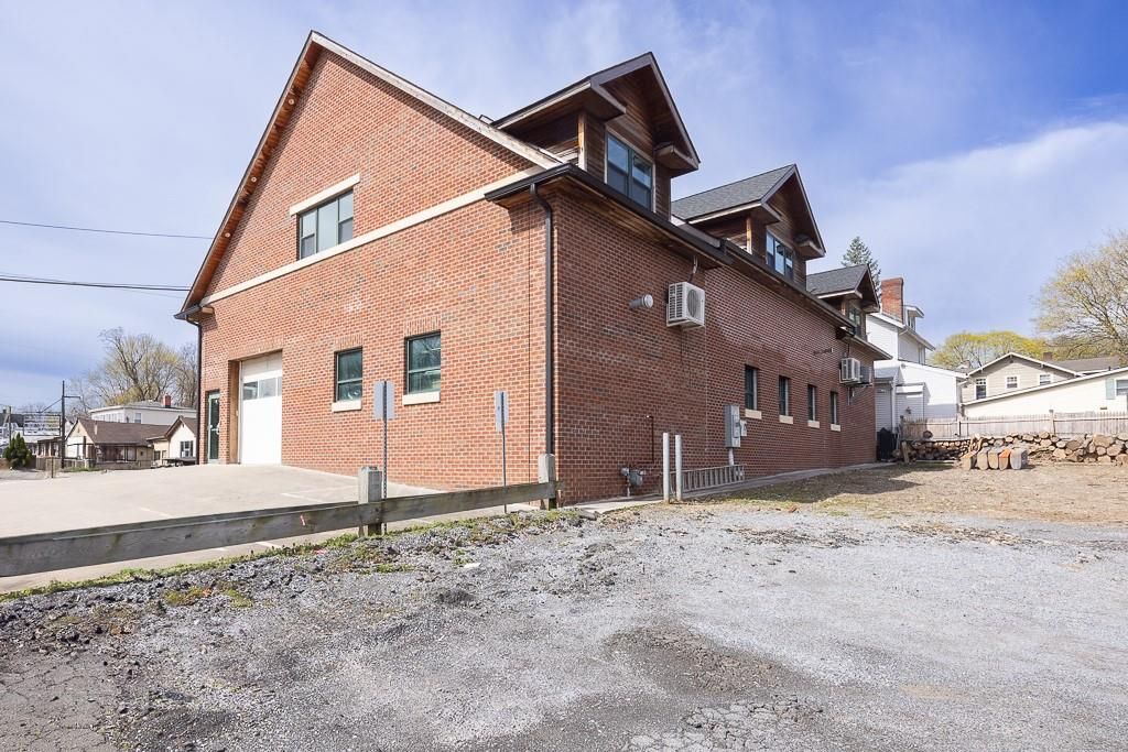 Exterior, Facade, Brick Facade, Brick Traditional