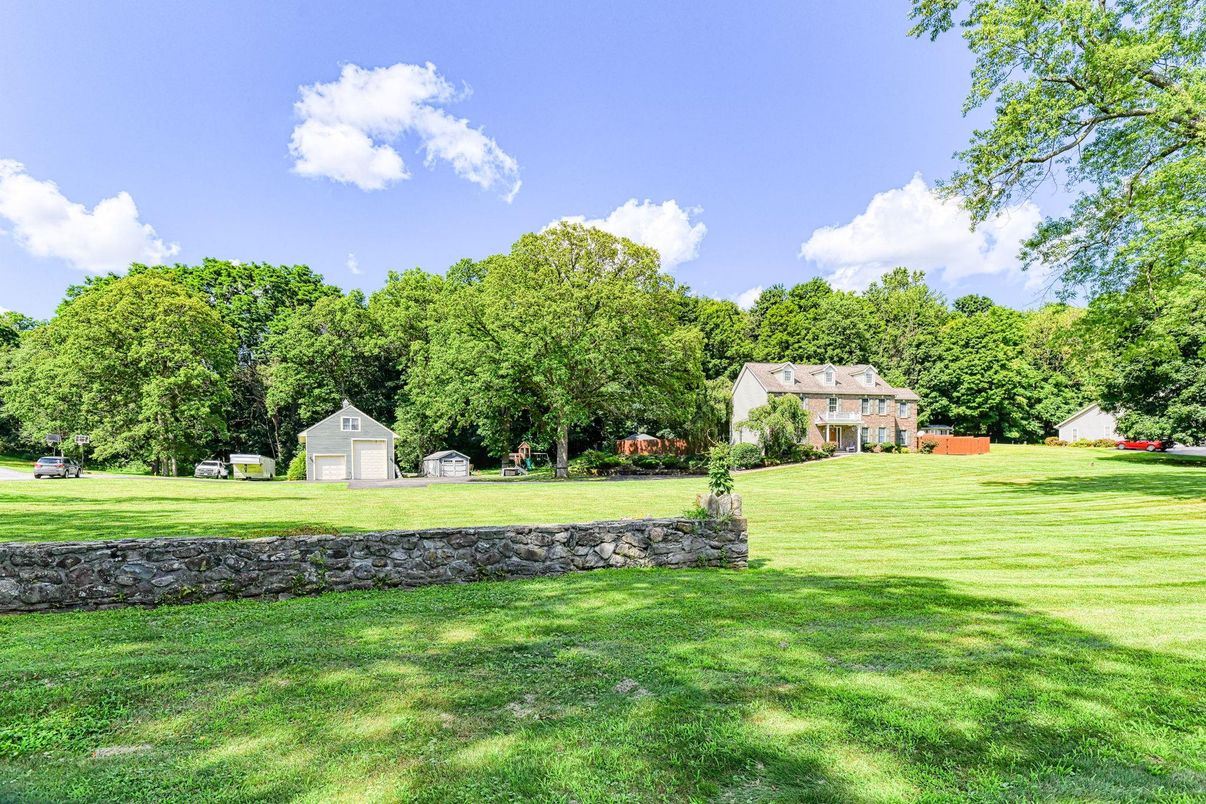 Backyard, Detached Garage, Exterior