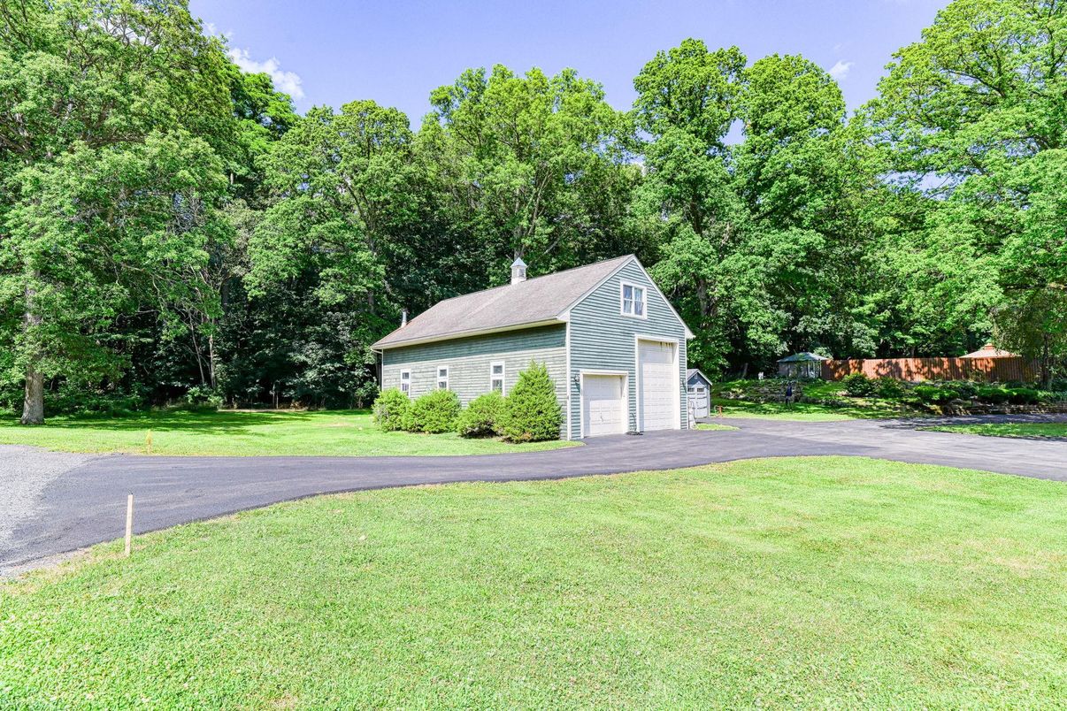 Backyard, Detached Garage, Exterior